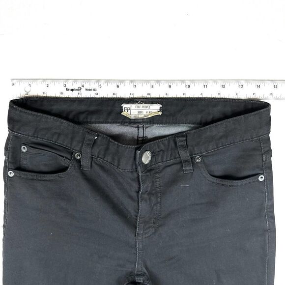 Free People Jet Black Distressed Denim Jeans Women’s 29 Read - Picture 3 of 12